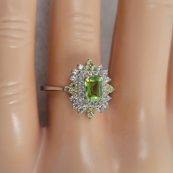 Antique Style Sterling 1ct Natural Peridot Ring - Picture 7 of 13